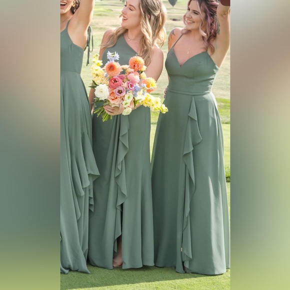 Azazie Liza Gown In Eucalyptus - Picture 3 of 3